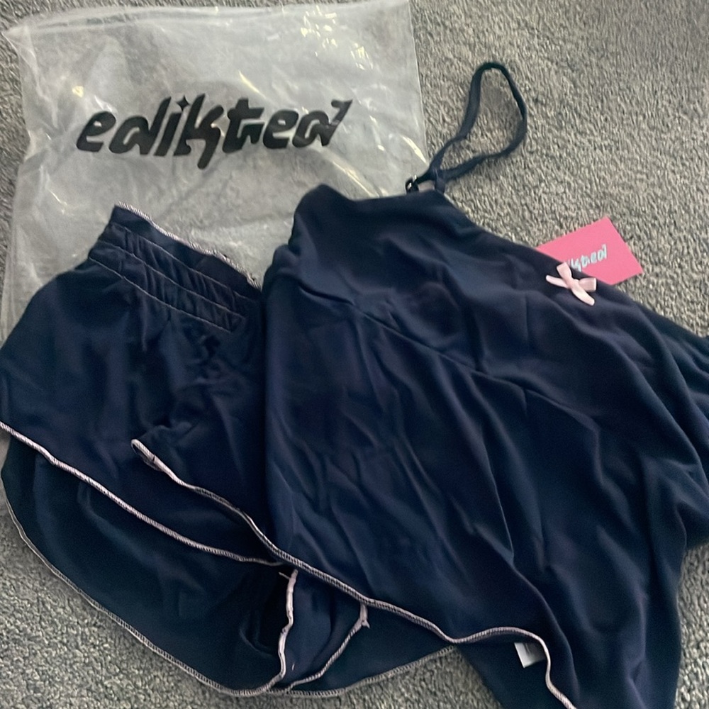 edited pj set - Picture 2 of 2